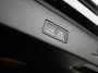 Volkswagen Touareg 3.0 TSi eHybrid 4MOTION Elegance 381 PK | V6 | Luchtvering | Plug-In | Nightvision | Panorama Dak | Trekhaak | Head-Updisplay | Stoelverwarming Voor & Achter | Dynaudio | Geheugenfunctie stoelen | Dealer Onderhouden