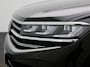 Volkswagen Touareg 3.0 TSi eHybrid 4MOTION Elegance 381 PK | V6 | Luchtvering | Plug-In | Nightvision | Panorama Dak | Trekhaak | Head-Updisplay | Stoelverwarming Voor & Achter | Dynaudio | Geheugenfunctie stoelen | Dealer Onderhouden