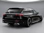 Mercedes-Benz E-klasse Estate 300 e Sport Edition | AMG Line | Leder Zwart | Premium Pakket | Night Pakket | Winter Pakket | Panoramadak | Trekhaak | MBUX Superscreen | Burmester 4D Surround | 360° Camera | Augmented Reality voor Navigatie | DISTRONIC Afstandsassistent | Dodehoekassistent | Verkeersbordassistent | DIGITAL LIGHT | Elektrisch Verstelbare Stoelen + Memory | Stoelventilatie | Stoelverwarming | Stuurverwarming | Sfeerverlichting | Apple CarPlay | Android Auto | Elektrisch Inklapbare Buitenspiegels | Parkeersensoren