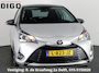 Toyota Yaris 1.0 VVT-i Y20 Bi-Tone | Garantie tot 05-2029! | Navigatie | Camera | Cruise Control | Privacy Glass