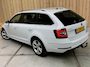 Skoda Octavia Combi 1.0 TSI Greentech Style Business Automaat | Apple CarPlay/Android Auto | Cruise & climate control | DAB ontvanger | Lichtmetalen velgen | Parkeersensoren achter | Voorstoelen verwarmd | Trekhaak