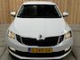 Skoda Octavia Combi 1.0 TSI Greentech Style Business Automaat | Apple CarPlay/Android Auto | Cruise & climate control | DAB ontvanger | Lichtmetalen velgen | Parkeersensoren achter | Voorstoelen verwarmd | Trekhaak