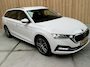 Skoda Octavia Combi 1.0 e-TSI Business Edition Plus Automaat | Apple CarPlay/Android Auto | Adaptieve cruise control | DAB ontvanger | Dode hoek detectie | LED verlichting | Parkeersensoren voor en achter | Voorstoelen verwarmd