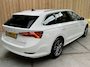 Skoda Octavia Combi 1.0 e-TSI Business Edition Plus Automaat | Apple CarPlay/Android Auto | Adaptieve cruise control | DAB ontvanger | Dode hoek detectie | LED verlichting | Parkeersensoren voor en achter | Voorstoelen verwarmd