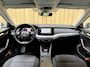 Skoda Octavia Combi 1.0 e-TSI Business Edition Plus Automaat | Apple CarPlay/Android Auto | Adaptieve cruise control | DAB ontvanger | Dode hoek detectie | LED verlichting | Parkeersensoren voor en achter | Voorstoelen verwarmd
