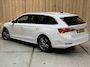 Skoda Octavia Combi 1.0 e-TSI Business Edition Plus Automaat | Apple CarPlay/Android Auto | Adaptieve cruise control | DAB ontvanger | Dode hoek detectie | LED verlichting | Parkeersensoren voor en achter | Voorstoelen verwarmd