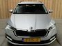 Skoda Octavia Combi 1.0 TSI Business Edition Apple CarPlay/Android Auto | Cruise & climate control | DAB ontvanger | Elektrisch bedienbare achterklep | Keyless entry | LED verlichting | Navigatiesysteem | Trekhaak uitklapbaar