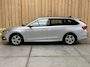 Skoda Octavia Combi 1.0 TSI Business Edition Apple CarPlay/Android Auto | Cruise & climate control | DAB ontvanger | Elektrisch bedienbare achterklep | Keyless entry | LED verlichting | Navigatiesysteem | Trekhaak uitklapbaar