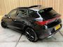 SEAT Leon 1.0 eTSI FR Business Intense Achteruitrijcamera | Apple CarPlay/Android Auto | Adaptieve cruise control | Climate control | DAB ontvanger | Keyless entry | Panoramadak | Voorstoelen en stuurwiel verwarmd | Trekhaak uitklapbaar