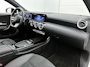 Mercedes-Benz A-klasse 250 e AMG Nightpakket | Panoramadak | Trekhaak | Alarm | Sfeerverlichting | Keyless Go | Stuur en Stoelverwarming | CarPlay | Inclusief 24 maanden Mercedes-Benz Certified garantie voor Europa.