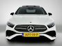 Mercedes-Benz A-klasse 250 e AMG Nightpakket | Panoramadak | Trekhaak | Alarm | Sfeerverlichting | Keyless Go | Stuur en Stoelverwarming | CarPlay | Inclusief 24 maanden Mercedes-Benz Certified garantie voor Europa.