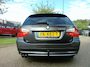 BMW 3-Serie (E90) 325i TOURING 160KW AUT High Exe Leder Sportst Clima P-dak T.haak Apple Car PlayMooi