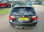 BMW 3-Serie (E90) 325i TOURING 160KW AUT High Exe Leder Sportst Clima P-dak T.haak Apple Car PlayMooi