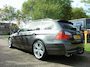 BMW 3-Serie (E90) 325i TOURING 160KW AUT High Exe Leder Sportst Clima P-dak T.haak Apple Car PlayMooi
