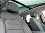 Volkswagen Touareg 3.0 TSi eHybrid 4MOTION PHEV 381pk Dealer O.H. | SOH 91,3% | Trekhaak Af Fabriek | Luchtvering | Panodak | Adaptive Cruise | Dynaudio | 360 Camera | Head Up | Lederen Comfortstoelen Memory & Verwarmd | Sfeerverlichting | Stuur Verwarmd | Keyless | Apple Carplay | 20"L.M | Plug In Hybrid |