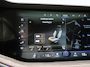 Volkswagen Touareg 3.0 TSi eHybrid 4MOTION PHEV 381pk Dealer O.H. | SOH 91,3% | Trekhaak Af Fabriek | Luchtvering | Panodak | Adaptive Cruise | Dynaudio | 360 Camera | Head Up | Lederen Comfortstoelen Memory & Verwarmd | Sfeerverlichting | Stuur Verwarmd | Keyless | Apple Carplay | 20"L.M | Plug In Hybrid |