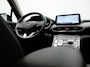 Hyundai Santa Fe 1.6 T-GDI PHEV Premium Sky 7 Persoons 266pk Dealer O.H. | SOH 97,1% | Trekhaak Af Fabriek | Panodak | Adaptive Cruise | Head Up | 360 Camera | Lederen Sportstoelen Memory & Ventilatie | BLIS | Keyless | Stoelen & Stuur Vewarmd | Apple Carplay | Na