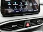 Hyundai Santa Fe 1.6 T-GDI PHEV Premium Sky 7 Persoons 266pk Dealer O.H. | SOH 97,1% | Trekhaak Af Fabriek | Panodak | Adaptive Cruise | Head Up | 360 Camera | Lederen Sportstoelen Memory & Ventilatie | BLIS | Keyless | Stoelen & Stuur Vewarmd | Apple Carplay | Na