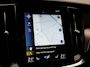 Volvo V60 T6 Recharge AWD R-Design PHEV 340pk Dealer O.H. | SOH 82,8% | Camera | Harman / Kardon | Lederen Sportstoelen Memory & Verwarmd | Stuur Verwarmd | Keyless | BLIS | Cruise Control | Apple Carplay | Navigatie | DAB | 20"L.M | Plug In Hybrid