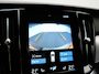 Volvo V60 T6 Recharge AWD R-Design PHEV 340pk Dealer O.H. | SOH 82,8% | Camera | Harman / Kardon | Lederen Sportstoelen Memory & Verwarmd | Stuur Verwarmd | Keyless | BLIS | Cruise Control | Apple Carplay | Navigatie | DAB | 20"L.M | Plug In Hybrid