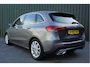 Mercedes-Benz B-klasse 220 Automaat 190pk Launch Edition Premium Plus + Camera/ Trekhaak/ Panoramadak/ Nieuwstaat!