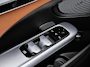 Mercedes-Benz C-klasse 300 e AMG Line | Panoramadak | Night Pakket | Trekhaak Wegklapbaar | Achteruitrijcamera | Stoelverwarming | Sfeerverlichting | Dodehoekassistentie