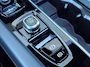 Volvo XC60 2.0 T8 Plug-in hybrid AWD NW MODEL Ultra Black Edition 455pk Luchtvering / Trekhaak / Head Up Display
