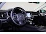 Volvo V60 T6 Plug-in hybrid AWD Core Business - IntelliSafe Assist & Surround - 360º Camera - Harman Kardon audio - Verwarmde voorstoelen, stuur & achterbank - Parkeersensoren voor & achter - 19' LMV