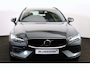 Volvo V60 T6 Plug-in hybrid AWD Core Business - IntelliSafe Assist & Surround - 360º Camera - Harman Kardon audio - Verwarmde voorstoelen, stuur & achterbank - Parkeersensoren voor & achter - 19' LMV