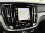 Volvo V60 2.0 B4 Inscription | Trekhaak | Harman Kardon Audio | 360 Graden Camera | Keyless Entry | Elektrische Achterklep | Elektrisch Verstelbare Voorstoelen | Stoelverwarming | Cruise Control Adaptief | BLIS | Navigatie | Apple Carplay | Android Auto