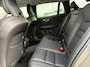 Volvo V60 2.0 B4 Inscription | Trekhaak | Harman Kardon Audio | 360 Graden Camera | Keyless Entry | Elektrische Achterklep | Elektrisch Verstelbare Voorstoelen | Stoelverwarming | Cruise Control Adaptief | BLIS | Navigatie | Apple Carplay | Android Auto