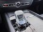 Volvo V60 2.0 B4 Inscription | Trekhaak | Harman Kardon Audio | 360 Graden Camera | Keyless Entry | Elektrische Achterklep | Elektrisch Verstelbare Voorstoelen | Stoelverwarming | Cruise Control Adaptief | BLIS | Navigatie | Apple Carplay | Android Auto