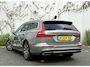 Volvo V60 2.0 B4 Inscription | Trekhaak | Harman Kardon Audio | 360 Graden Camera | Keyless Entry | Elektrische Achterklep | Elektrisch Verstelbare Voorstoelen | Stoelverwarming | Cruise Control Adaptief | BLIS | Navigatie | Apple Carplay | Android Auto