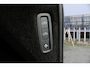 Volvo XC90 2.0 T8 Recharge AWD R-Design | SOH 92% | Luchtvering Voor En Achter Met FOUR-C Settings | Parkeerverwarming Met Timer | Head-Up Display | Gelamineerde Zijruiten En Achterruit | Elektrisch Glazen Schuif-/Kanteldak | Bowers & Wilkins Audiosysteem | Achterbank Verwarmd | Keyless Entry | Keyless Start |