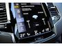 Volvo XC90 2.0 T8 Recharge AWD R-Design | SOH 92% | Luchtvering Voor En Achter Met FOUR-C Settings | Parkeerverwarming Met Timer | Head-Up Display | Gelamineerde Zijruiten En Achterruit | Elektrisch Glazen Schuif-/Kanteldak | Bowers & Wilkins Audiosysteem | Achterbank Verwarmd | Keyless Entry | Keyless Start |