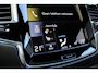 Volvo XC90 2.0 T8 Recharge AWD R-Design | SOH 92% | Luchtvering Voor En Achter Met FOUR-C Settings | Parkeerverwarming Met Timer | Head-Up Display | Gelamineerde Zijruiten En Achterruit | Elektrisch Glazen Schuif-/Kanteldak | Bowers & Wilkins Audiosysteem | Achterbank Verwarmd | Keyless Entry | Keyless Start |