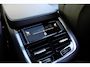 Volvo XC90 2.0 T8 Recharge AWD R-Design | SOH 92% | Luchtvering Voor En Achter Met FOUR-C Settings | Parkeerverwarming Met Timer | Head-Up Display | Gelamineerde Zijruiten En Achterruit | Elektrisch Glazen Schuif-/Kanteldak | Bowers & Wilkins Audiosysteem | Achterbank Verwarmd | Keyless Entry | Keyless Start |
