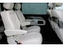 Mercedes-Benz V-klasse 300d / AMG / Exclusive / 7-Pers / Pano / Luchtv / Elec Stoel / Burmester / Vol Opties / NIEUW!!