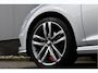 Volkswagen Golf 1.2 TSI R-line Stoelverwarming, Trekhaak, Cruise control, Carplay