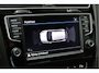 Volkswagen Golf 1.2 TSI R-line Stoelverwarming, Trekhaak, Cruise control, Carplay