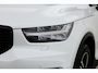 Volvo XC40 2.0 B4 R-Design | Rijklaar! | Elek. Trekhaak | Pilot Assist | H&K Audio | Camera | Stoel- Stuurverw. | NAV + CarPlay