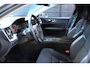 Volvo V60 2.0 T4 Momentum Pro Navigatie/Parkeersensor/Lane Assist/Half-Leer