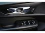 Volvo V60 2.0 T4 Momentum Pro Navigatie/Parkeersensor/Lane Assist/Half-Leer