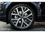 Volvo EX30 P5 Long Range Ultra Europa 69 kWh | 20" Y-Spaaks Wielen | Elektrisch Verstelbare Voorstoelen | Stoel/Stuurverwarming | Extra Getint Glas | Harman Kardon Premium Audio | Phone as Key | Google Infotainment | Parkeersensoren voor + achter
