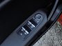 Renault Captur 1.3 TCe 130 Intens // DODEHOEK // KEYLESS // TREKHAAK // CAMERA+SENSOREN // HALF LEDER // STOELVERWARMING // NAVI+CARPLAY //