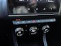 Renault Captur 1.3 TCe 130 Intens // DODEHOEK // KEYLESS // TREKHAAK // CAMERA+SENSOREN // HALF LEDER // STOELVERWARMING // NAVI+CARPLAY //