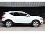 Volvo XC40 2.0 T4 Momentum Camera/Stoelverwarming/Parkeersensor v,a/Line assist