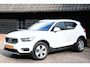 Volvo XC40 2.0 T4 Momentum Camera/Stoelverwarming/Parkeersensor v,a/Line assist