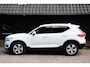 Volvo XC40 2.0 T4 Momentum Camera/Stoelverwarming/Parkeersensor v,a/Line assist