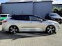 Toyota Corolla Touring Sports 1.8 Hybrid Dynamic two-tone, trekhaak, all weather banden, achteruitrijcamera, navigatie, enz.